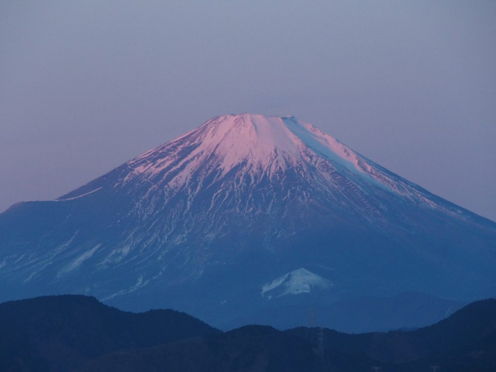 朝焼けの富士山