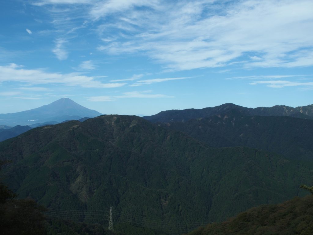 丹沢表尾根と富士山