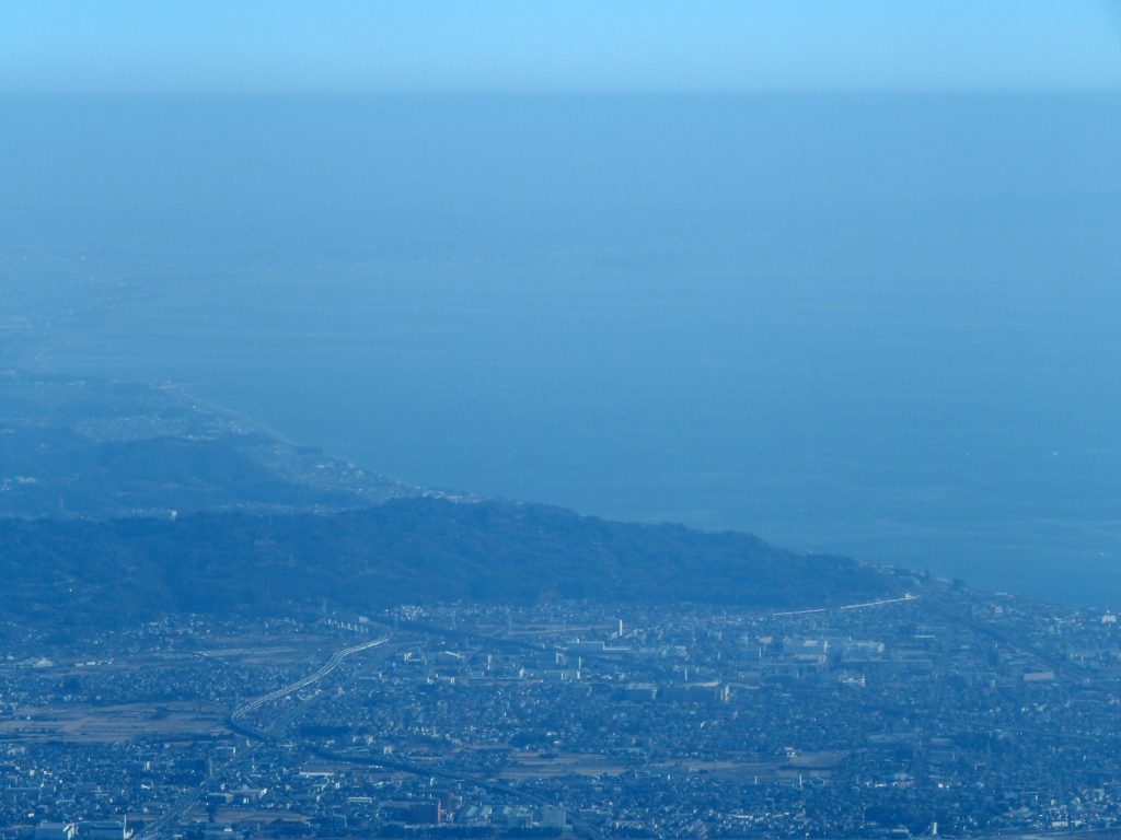 江の島にズームする