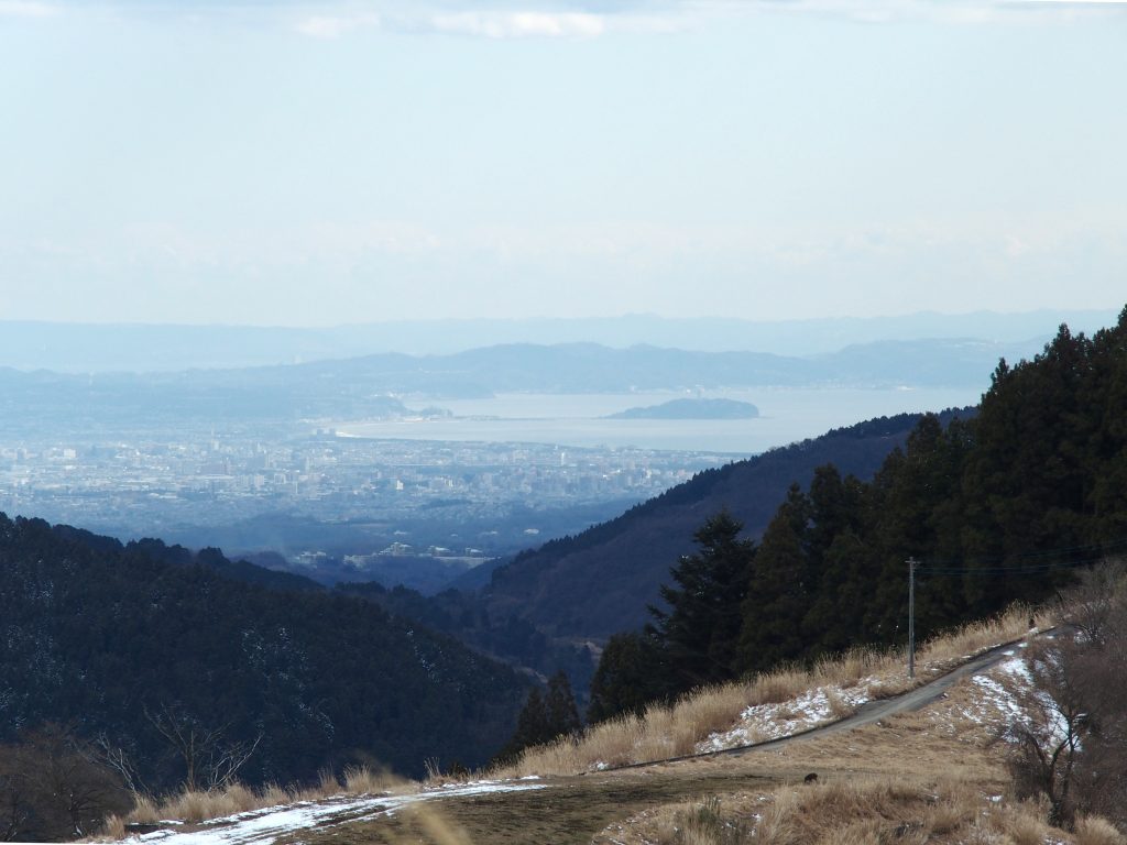 山頂東側