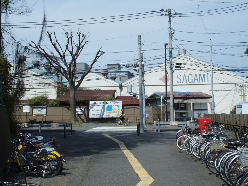 田浦駅、北口に