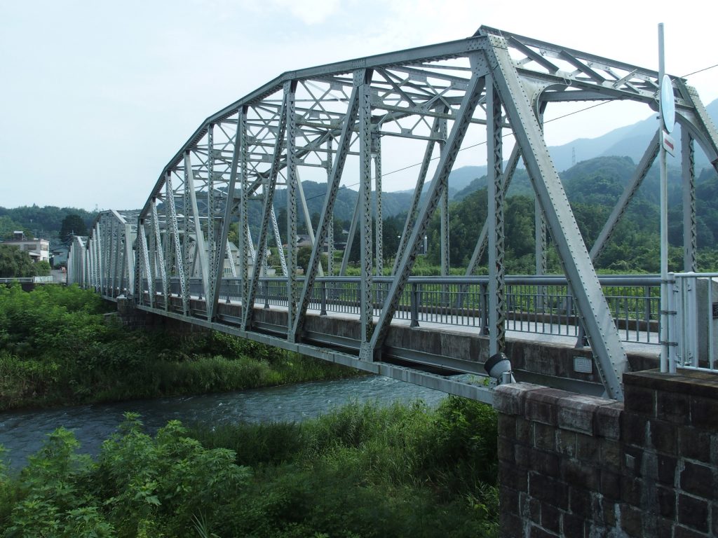 左岸から3連を見渡す