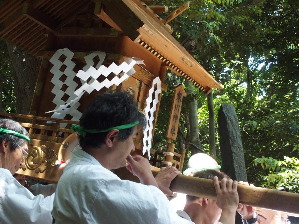 寒川神社から