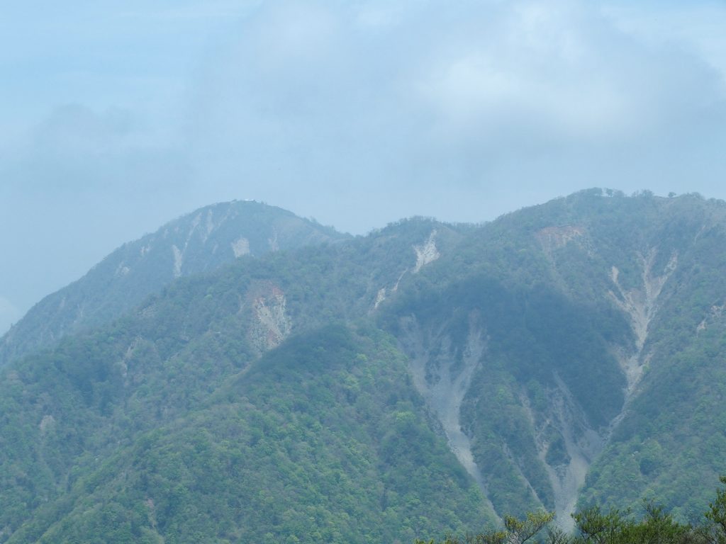 丹沢山から蛭ヶ岳までの稜線