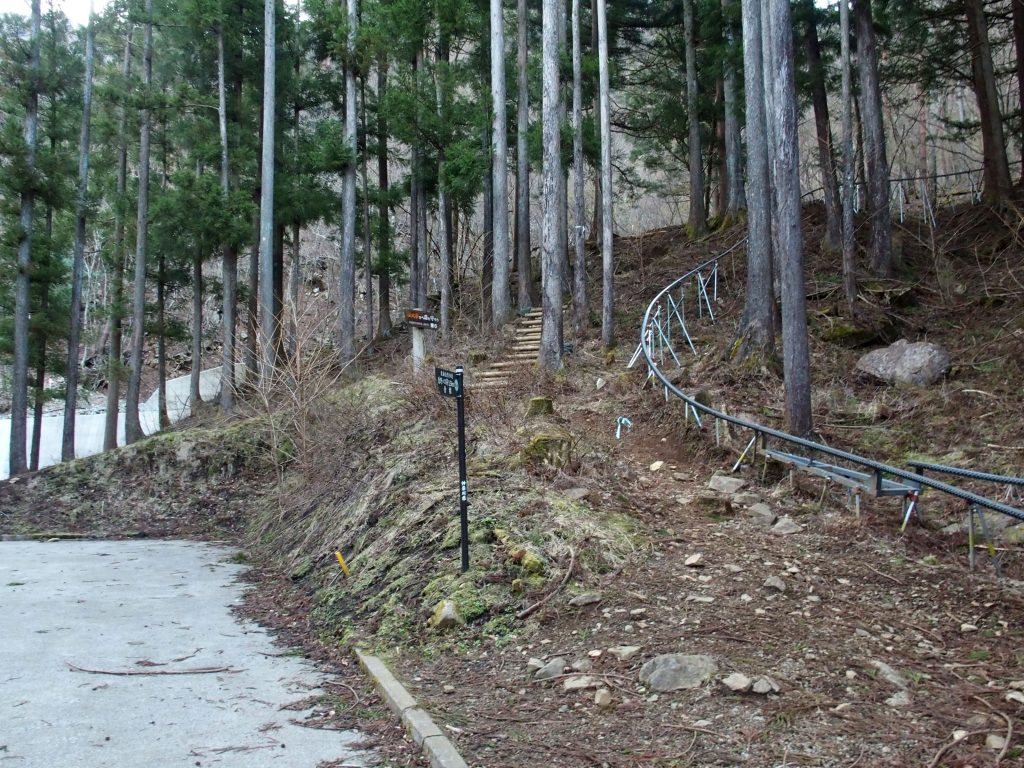 登山道入口