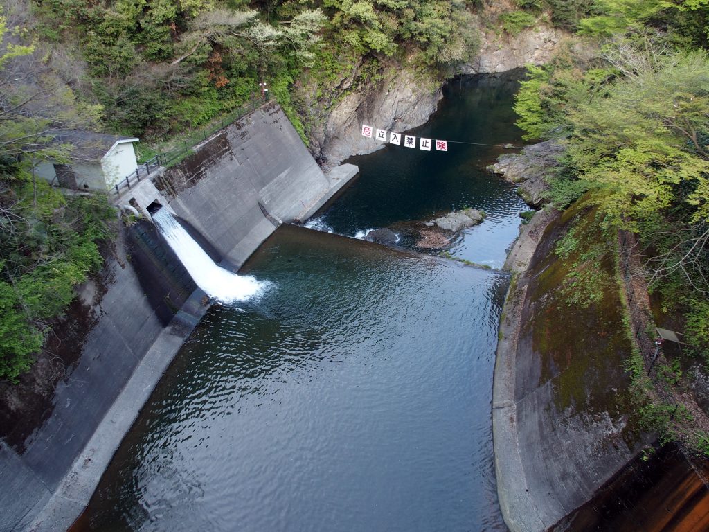 道志ダム発電所