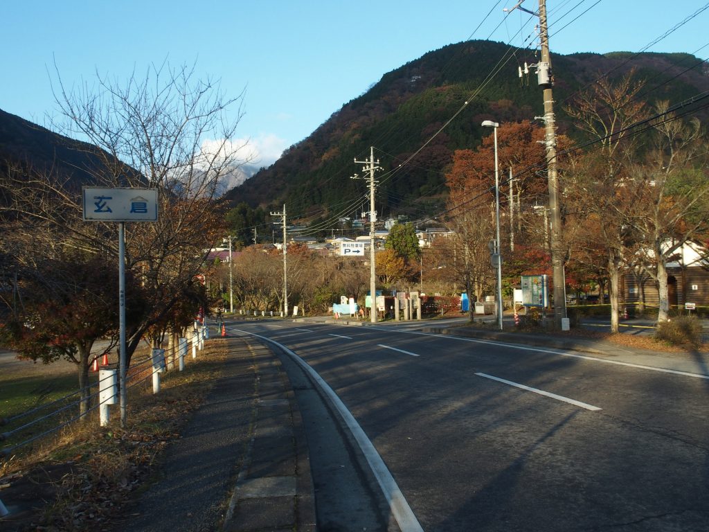 玄倉地区には無料駐車場もある