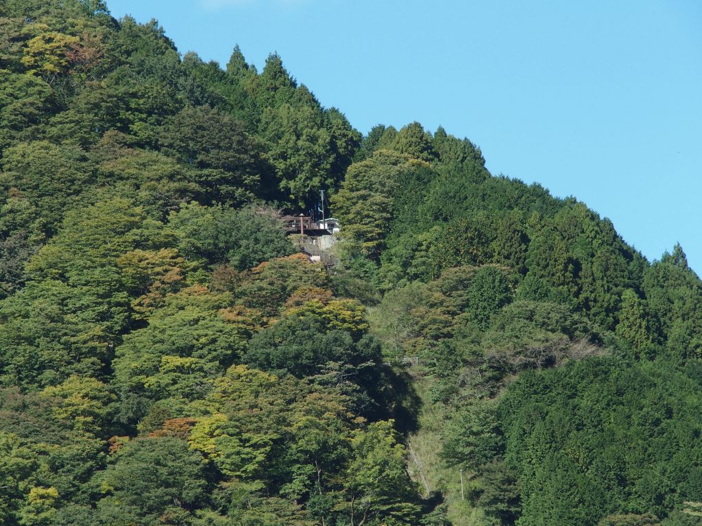 あそこから送水鉄管が下降