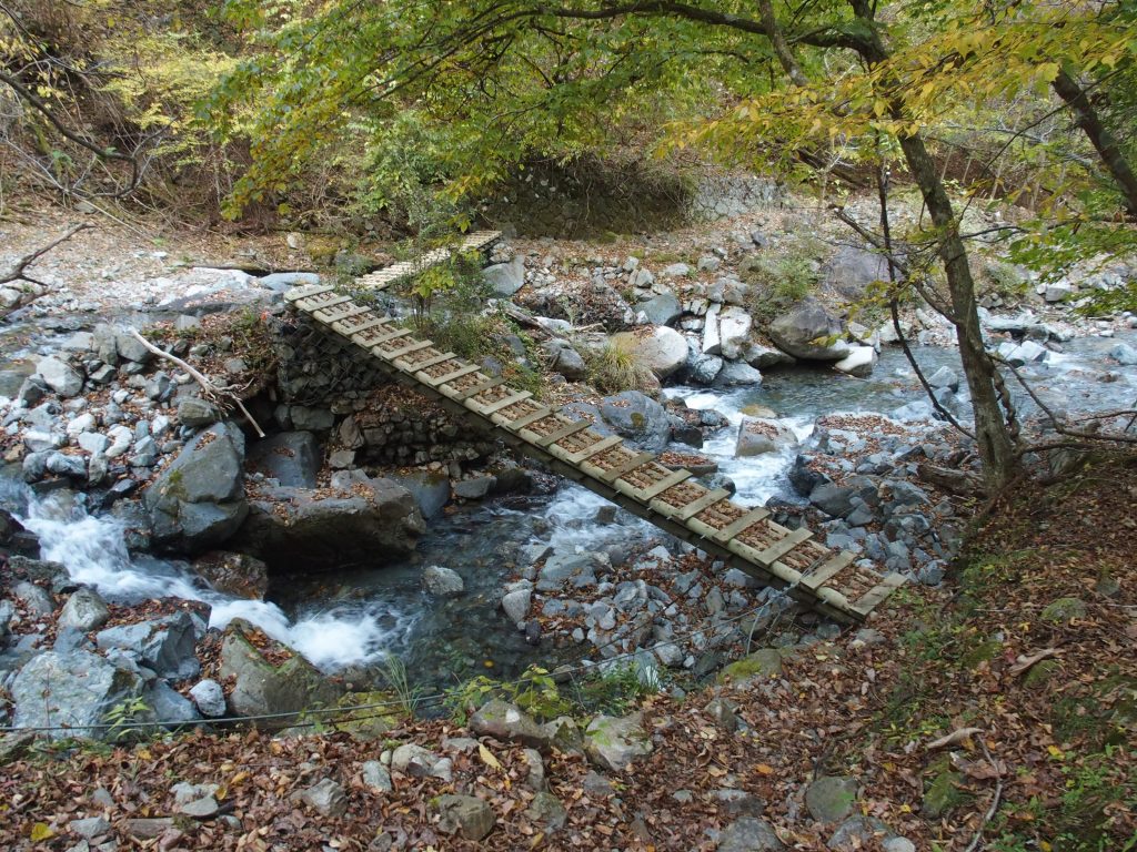 2連の木橋